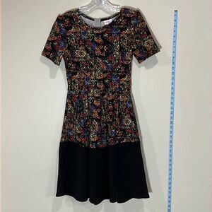 Cute Multicolored Short Sleeved Dress By LuLaRoe. Size XS.
